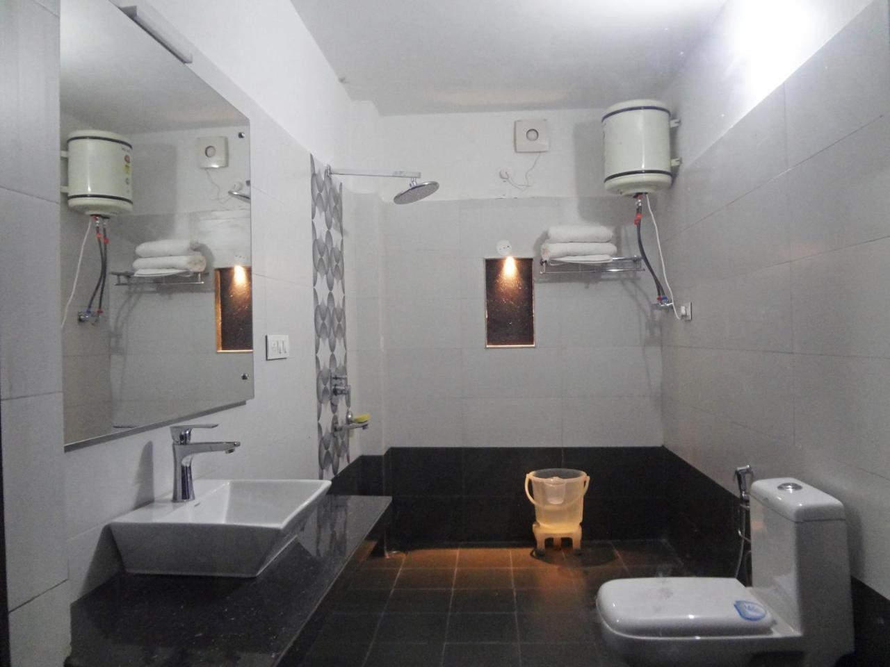 Hill House Manali -A Home In Mountains Екстер'єр фото